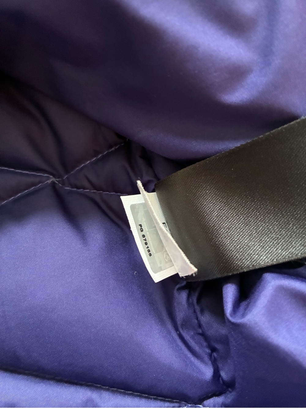 The North Face 550 Lightweight Quilted Goosedown Puffer Jacket - Picture 8 of 13